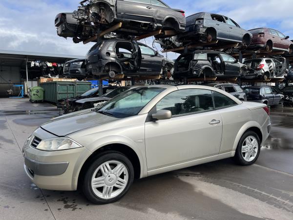 Megane II CC  RENAULT - ID V_924