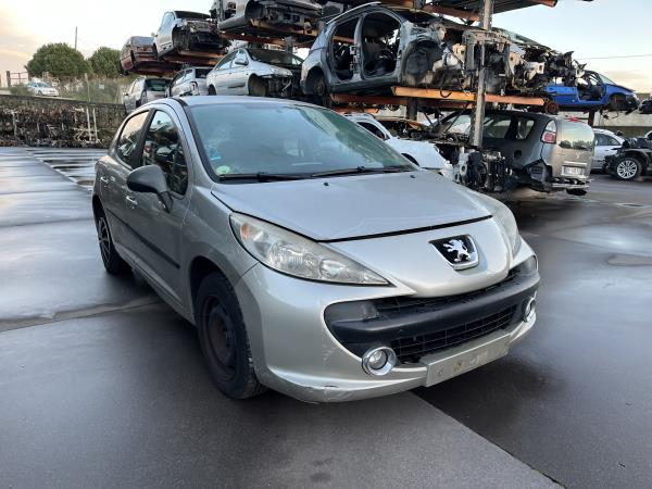 207 Sedan PEUGEOT - ID V_933