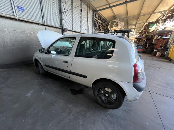 Clio II  RENAULT - ID V_936