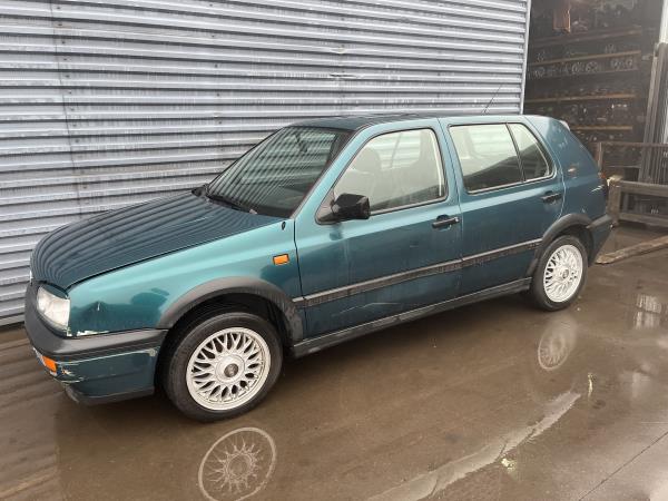 Golf III  VOLKSWAGEN - ID V_939