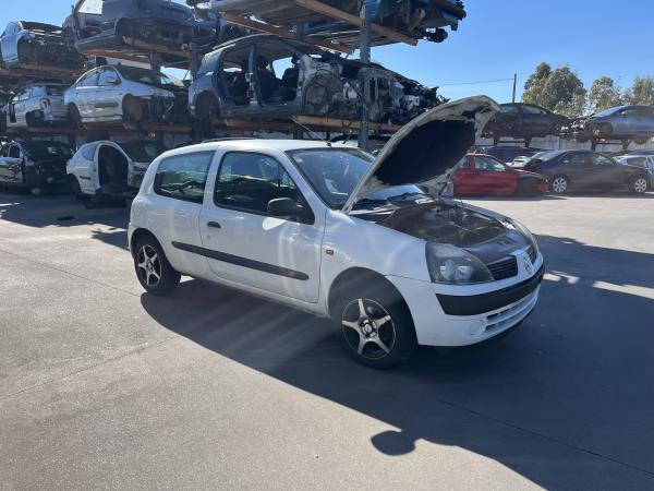 Clio II Société  RENAULT - ID V_963