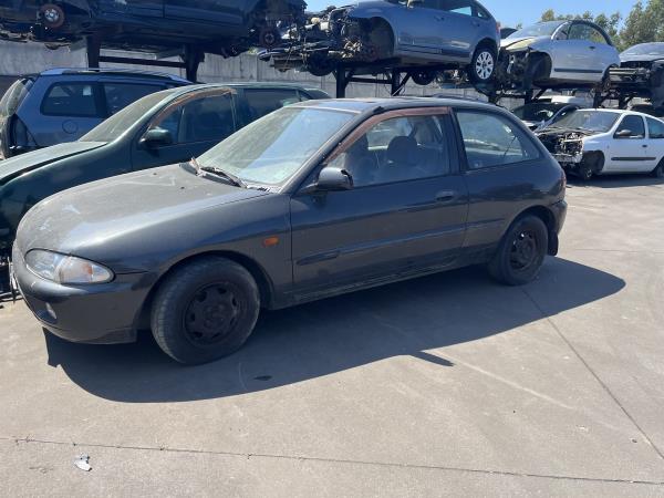 Colt III  MITSUBISHI - ID V_974