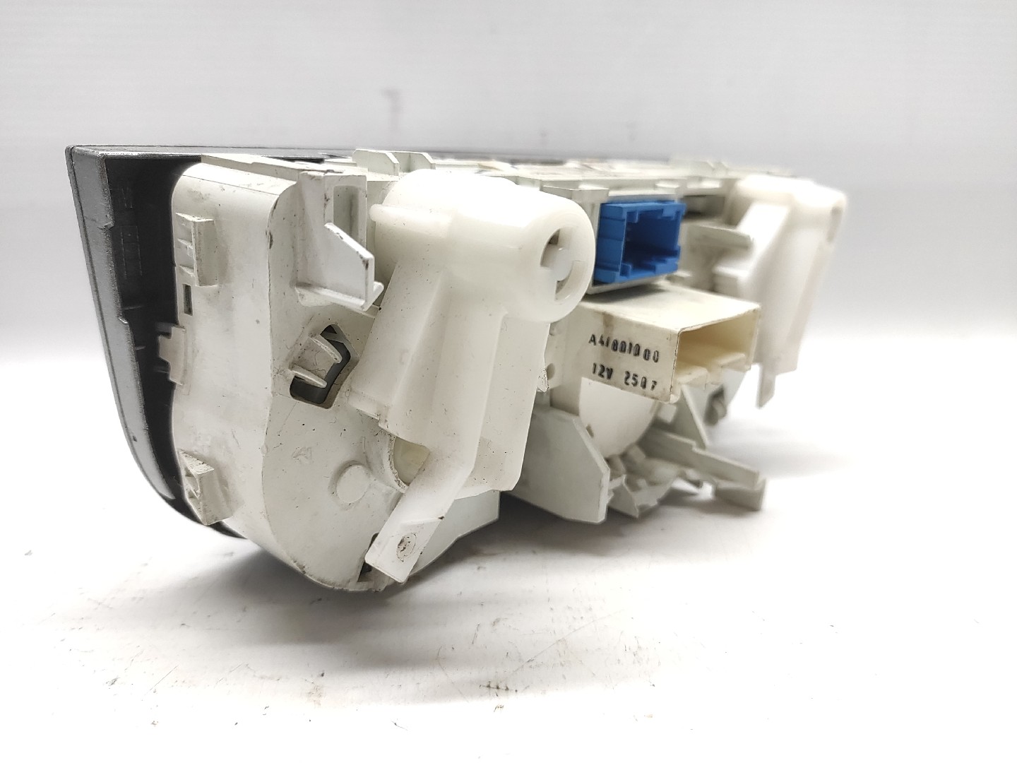Commande De Chauffage Opel Corsa D – Réf. 466119570 / 5E094010 – Occasion