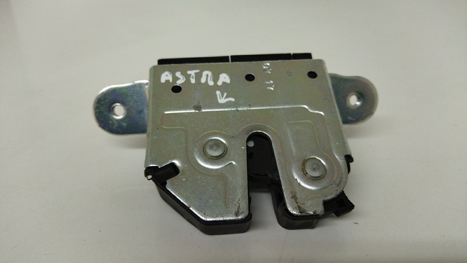 Tailgate Lock OPEL ASTRA K (B16) | 15 - 