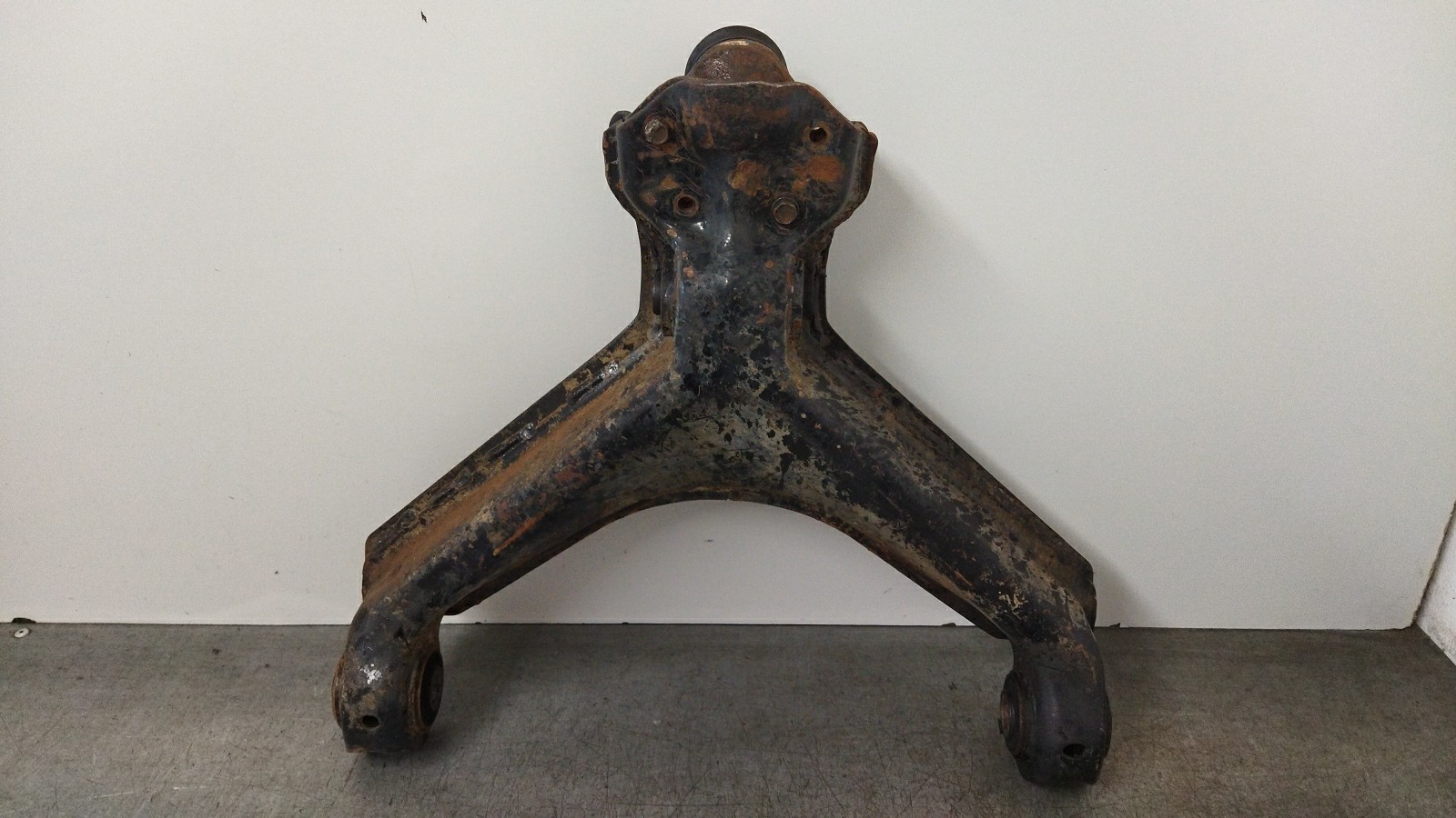 Right Front Suspension Arm KIA SPORTAGE (K00) | 94 - 05