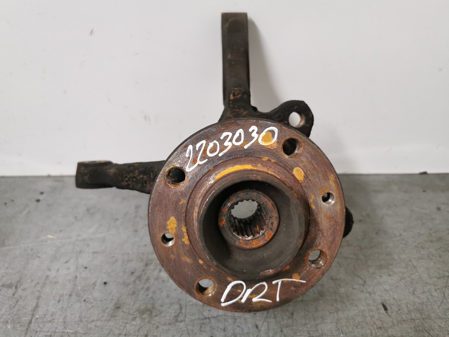 Right Front Steering Knuckle RENAULT CLIO II (BB_, CB_) | 98 - 