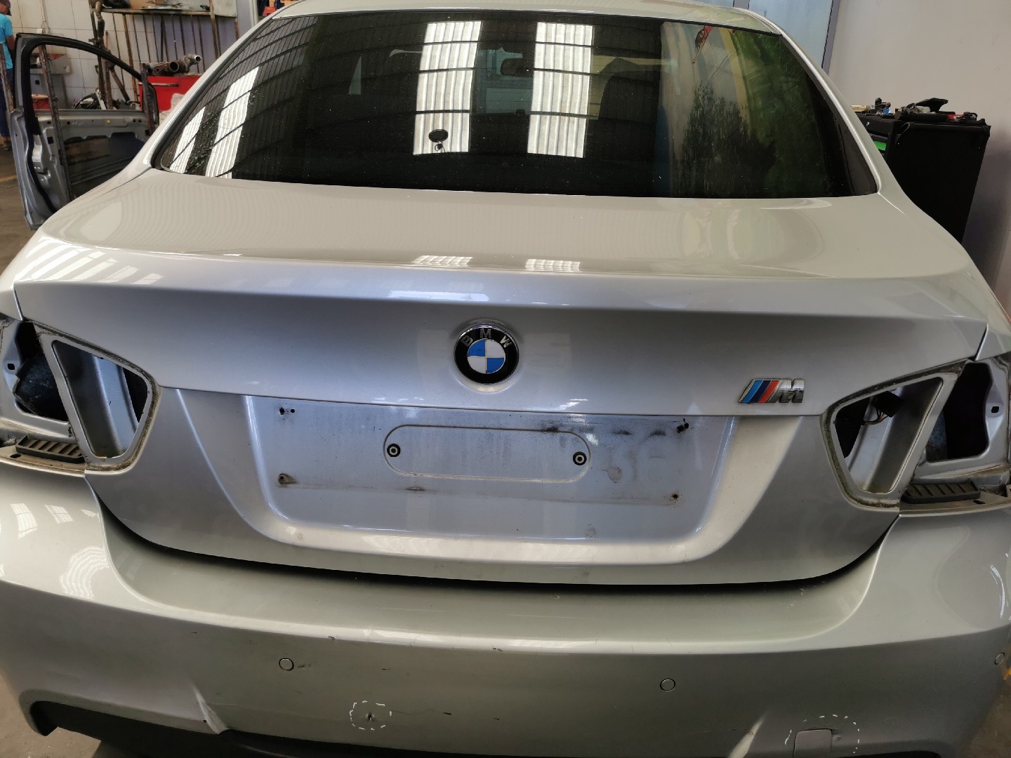Tailgate BMW 3 (E90) | 04 - 12