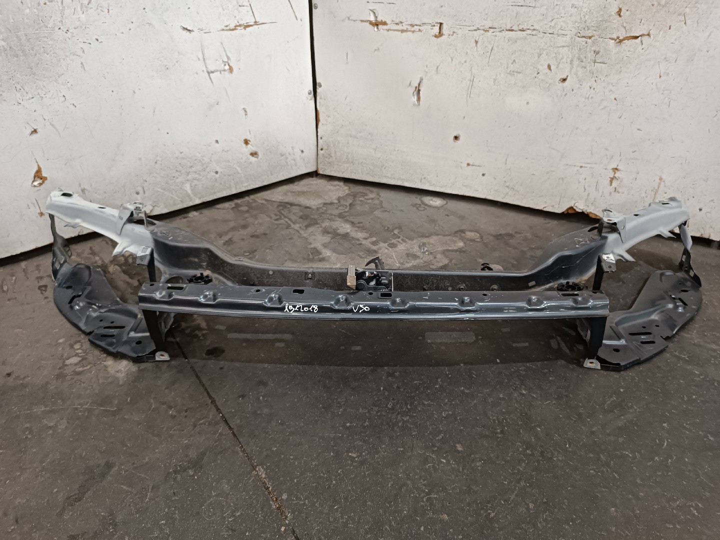Front Cowling VOLVO V50 (545) | 03 - 12