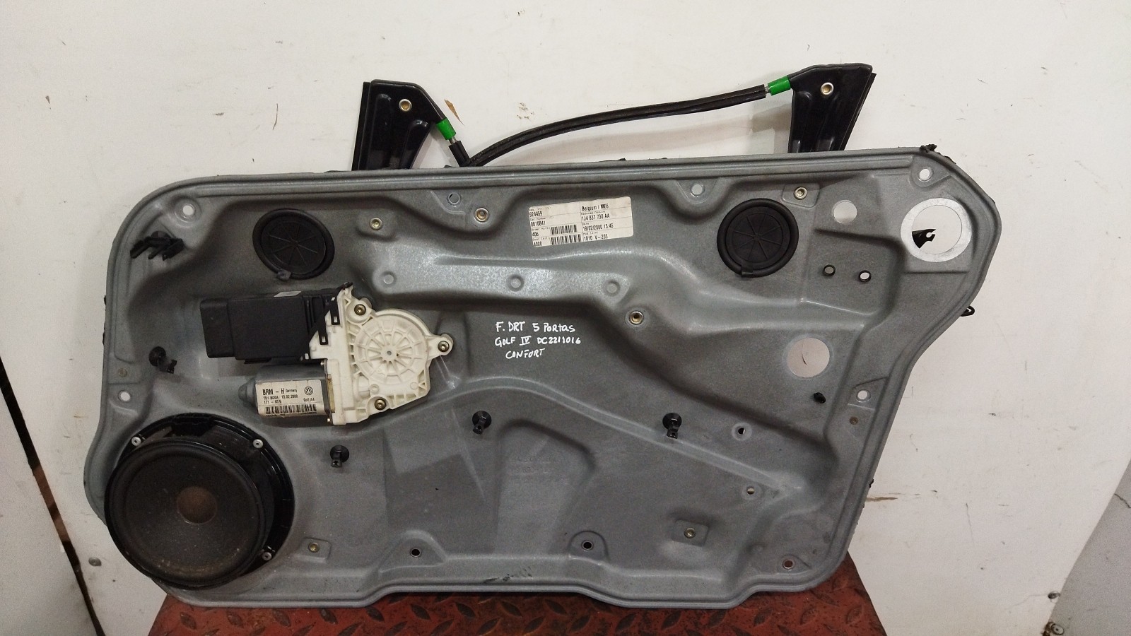 Elevador vidro frente direito VOLKSWAGEN GOLF IV (1J1) | 97 - 07