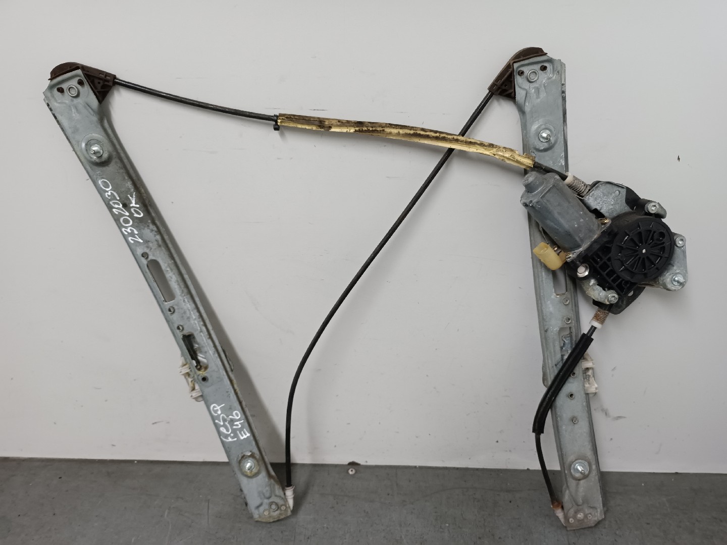 Elevador vidro frente esquerdo BMW 3 (E46) | 97 - 05