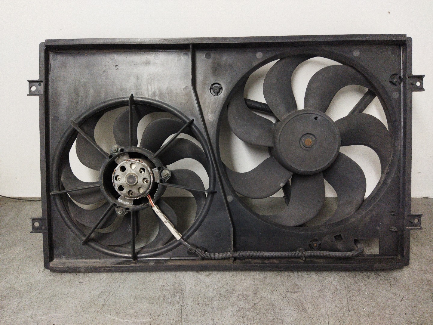 Termoventilador VOLKSWAGEN GOLF IV (1J1) | 97 - 07
