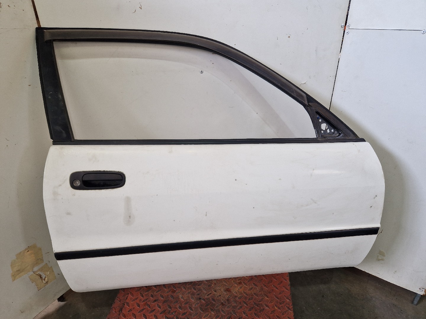 Right Front Door TOYOTA COROLLA Compact (_E11_) | 97 - 02