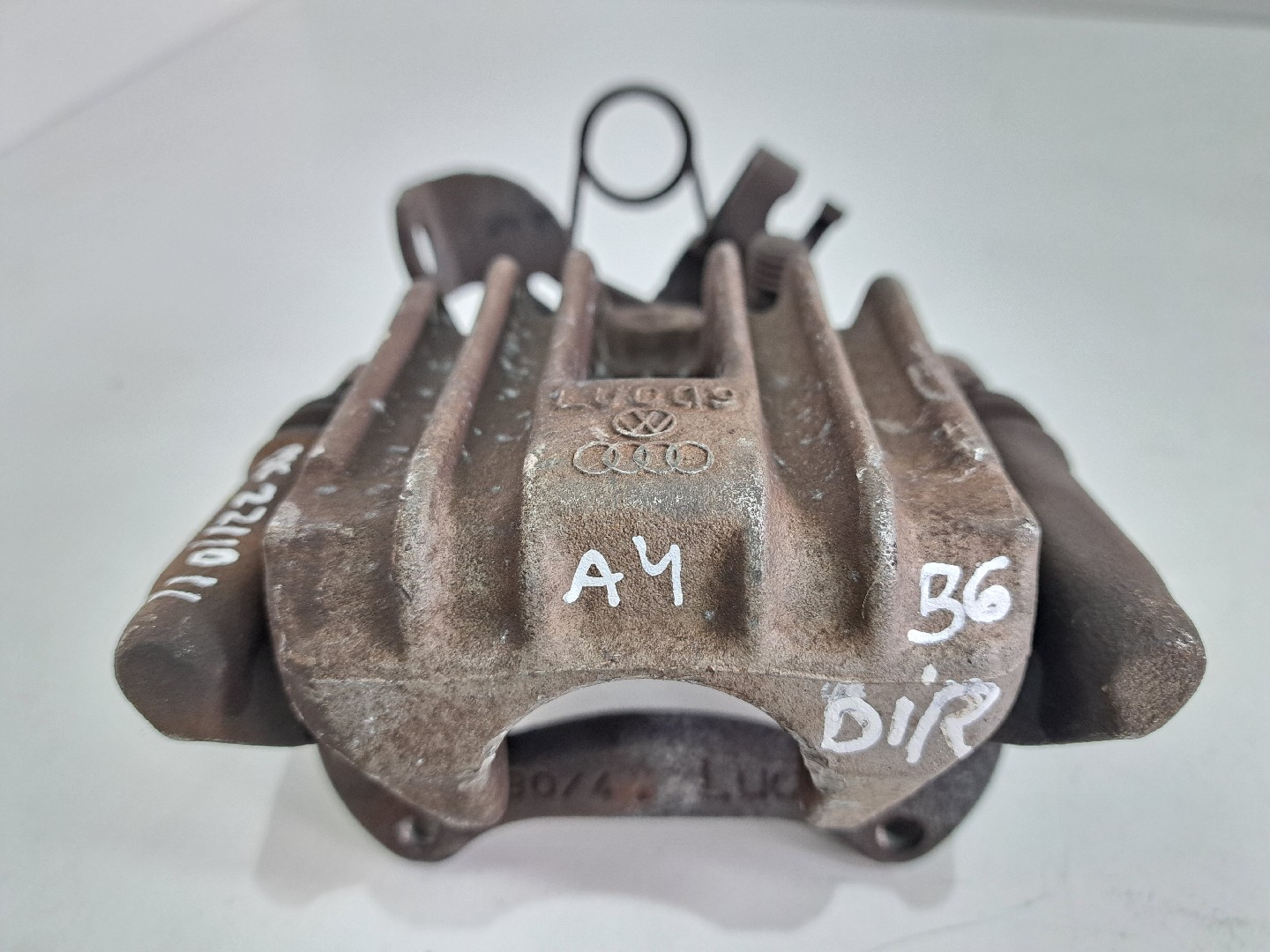 Bomba dos travões Frente Direita AUDI A4 (8E2, B6) | 00 - 05