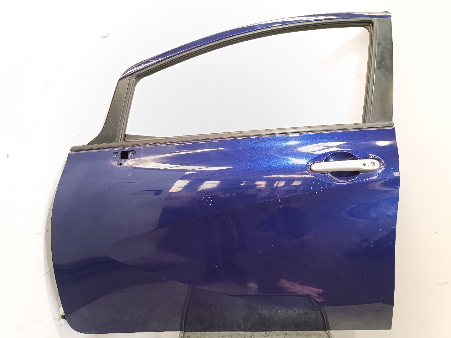Porta frente esquerda NISSAN NOTE (E12) | 12 - 