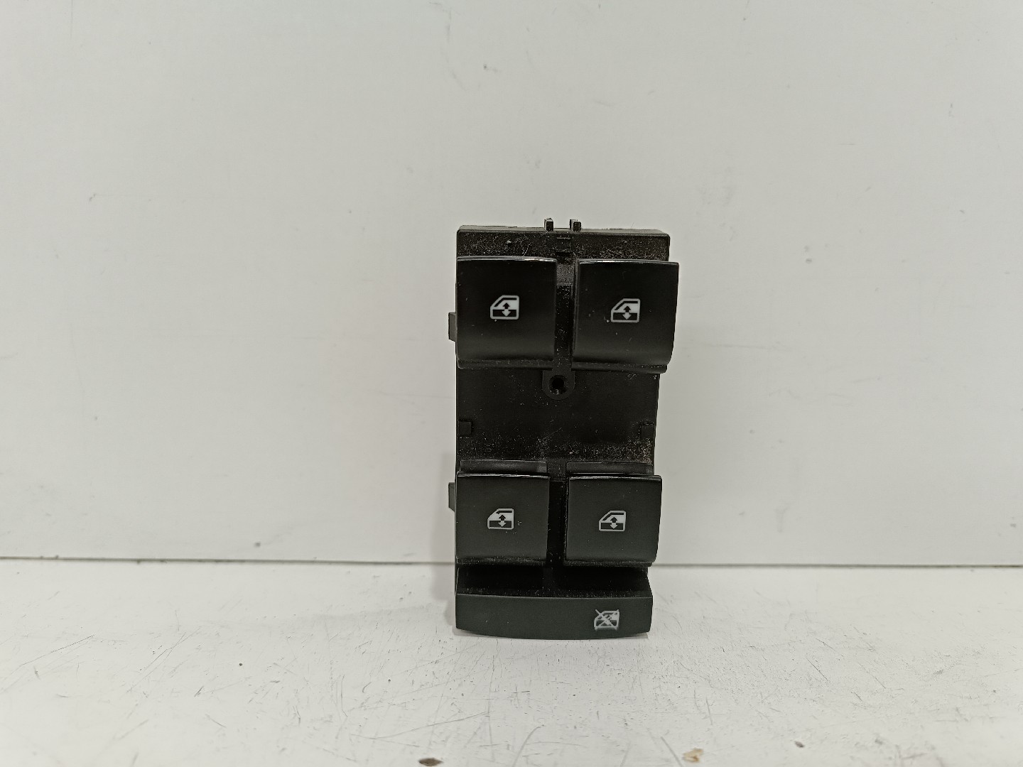 Left Front Window Switch OPEL ASTRA J Sports Tourer (P10) | 10 - 15