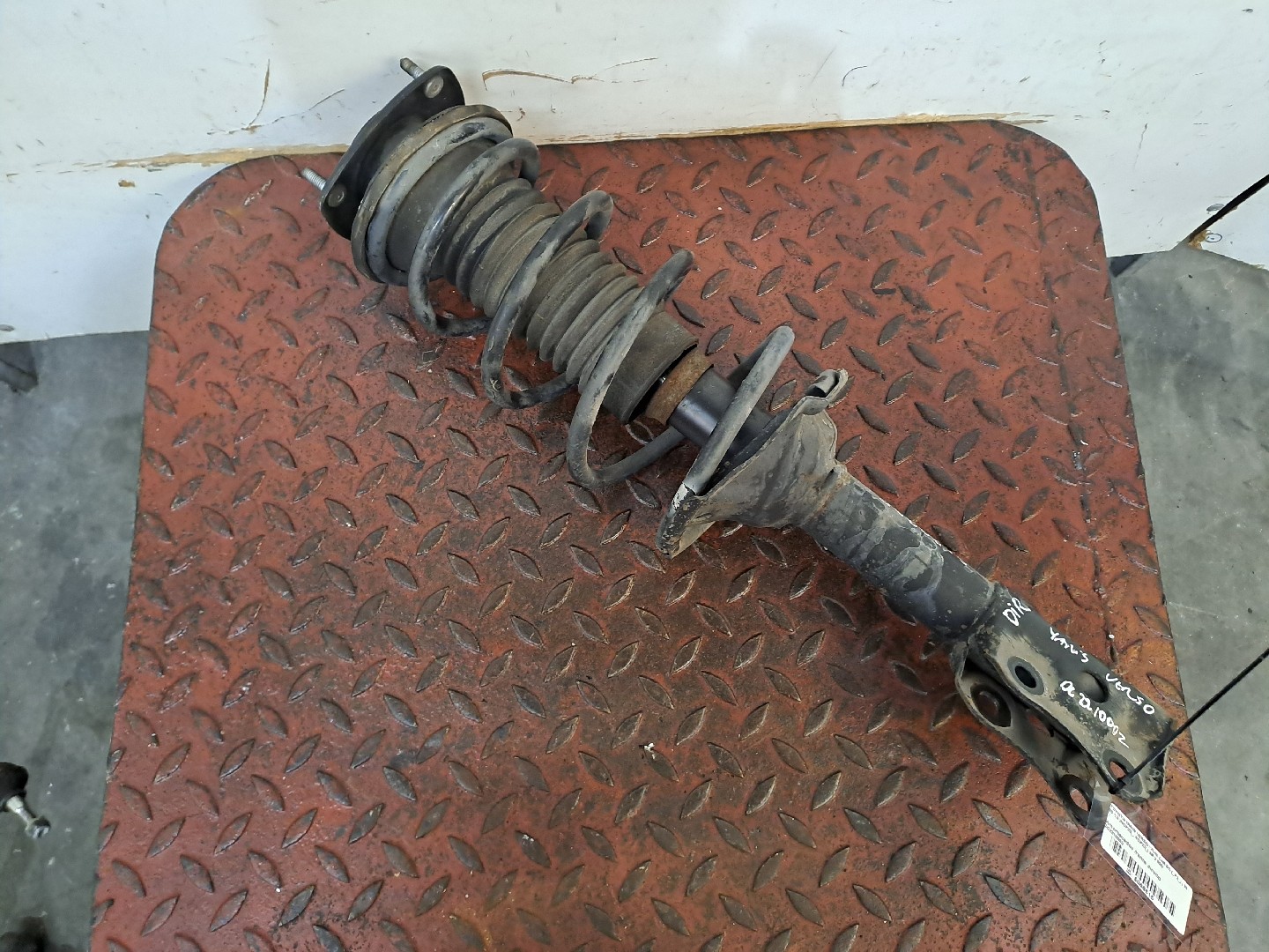 Right Front Shock Absorber TOYOTA YARIS VERSO / FUN CARGO (_P2_) | 99 - 05