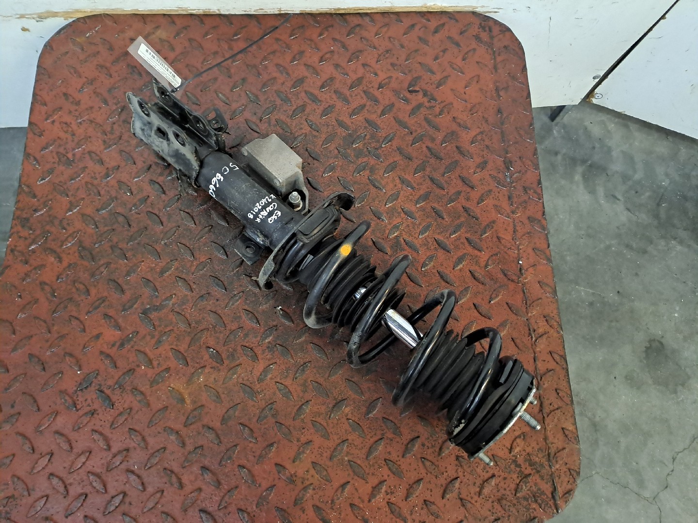 Left Front Shock Absorber FORD TOURNEO COURIER B460 Kombi | 14 - 
