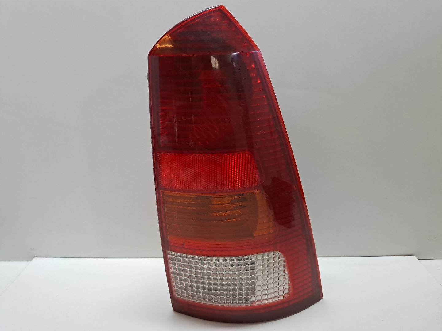 Right Taillight FORD FOCUS Caixa/Combi (DNW) | 98 - 05