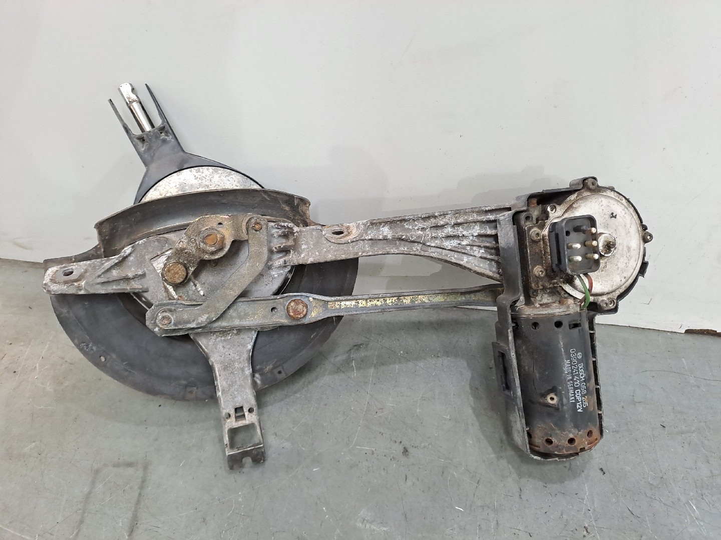 Front Wipers Mechanism MERCEDES-BENZ E-CLASS (W124) | 93 - 96