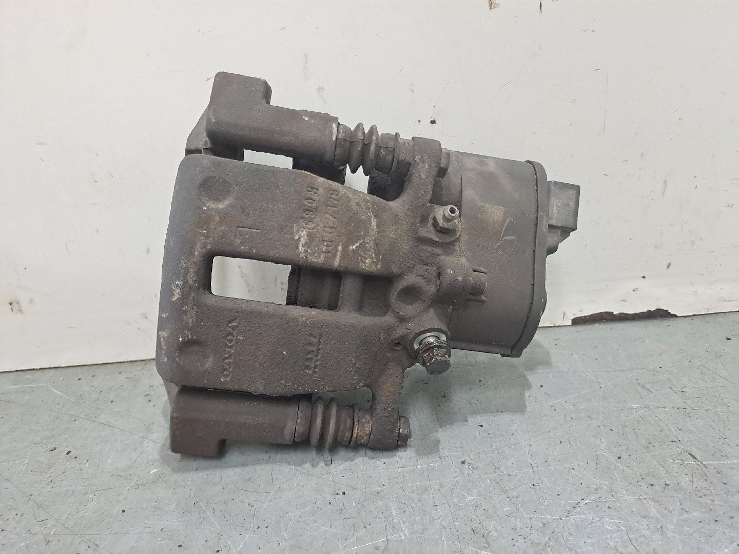 Left Rear Brake Calliper VOLVO V60 I (155, 157) | 10 - 