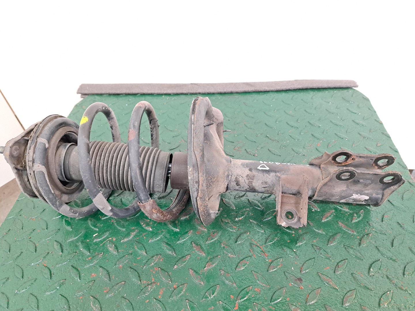 Right Front Shock Absorber KIA CEED Hatchback (ED) | 06 - 12
