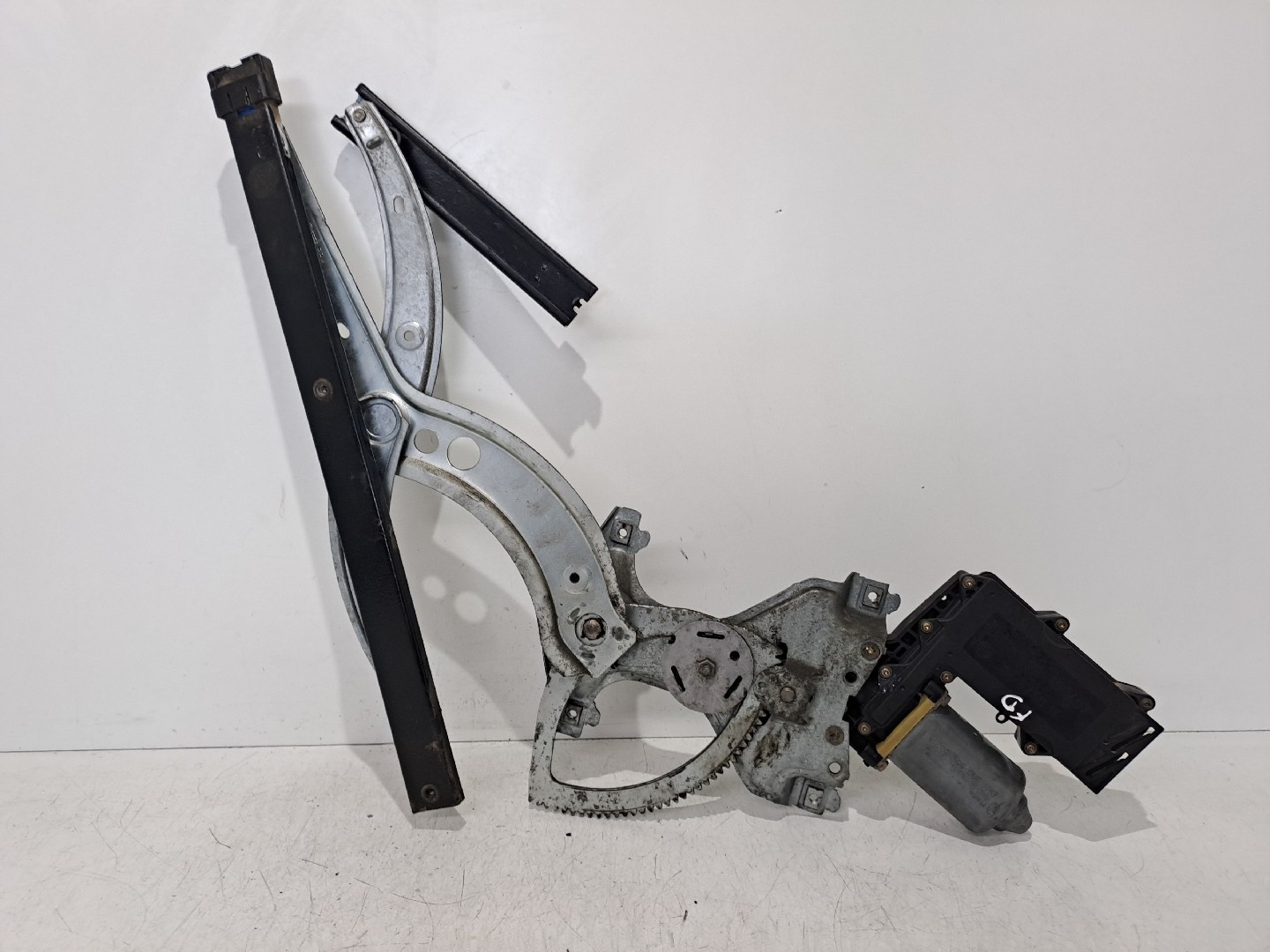 Elevador vidro frente direito VOLKSWAGEN PASSAT (3A2, 35I) | 88 - 97