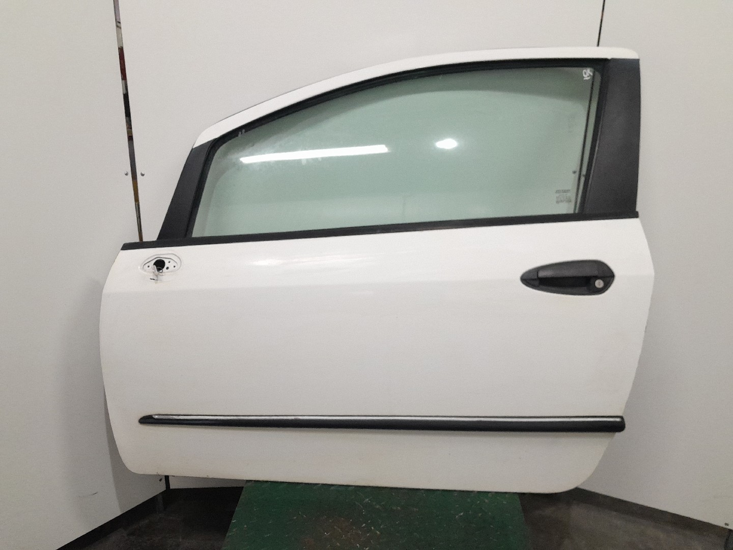 Porta frente esquerda FIAT GRANDE PUNTO Van (199_) | 05 - 13