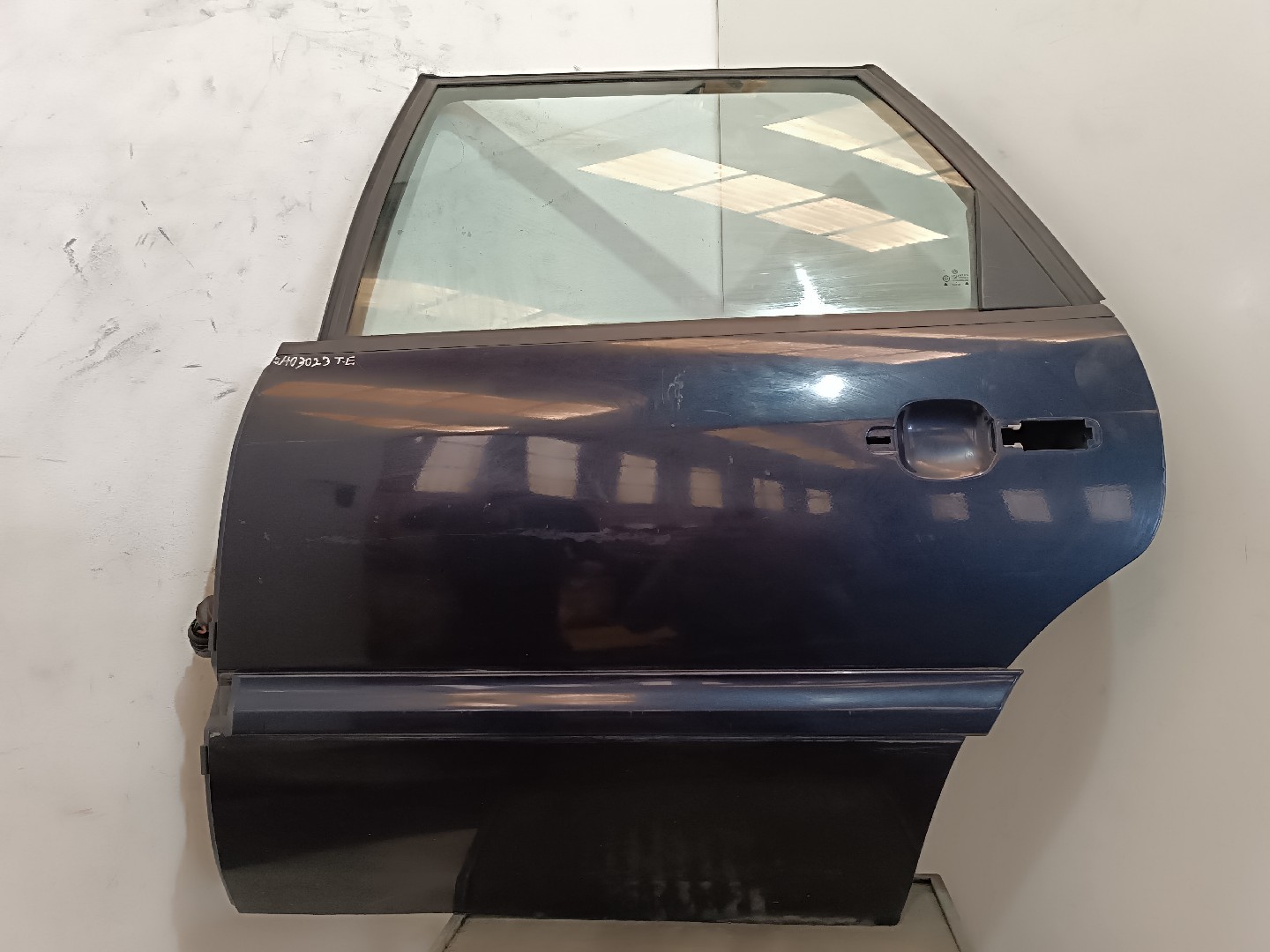 Porta trás esquerda VOLKSWAGEN PASSAT (3A2, 35I) | 88 - 97