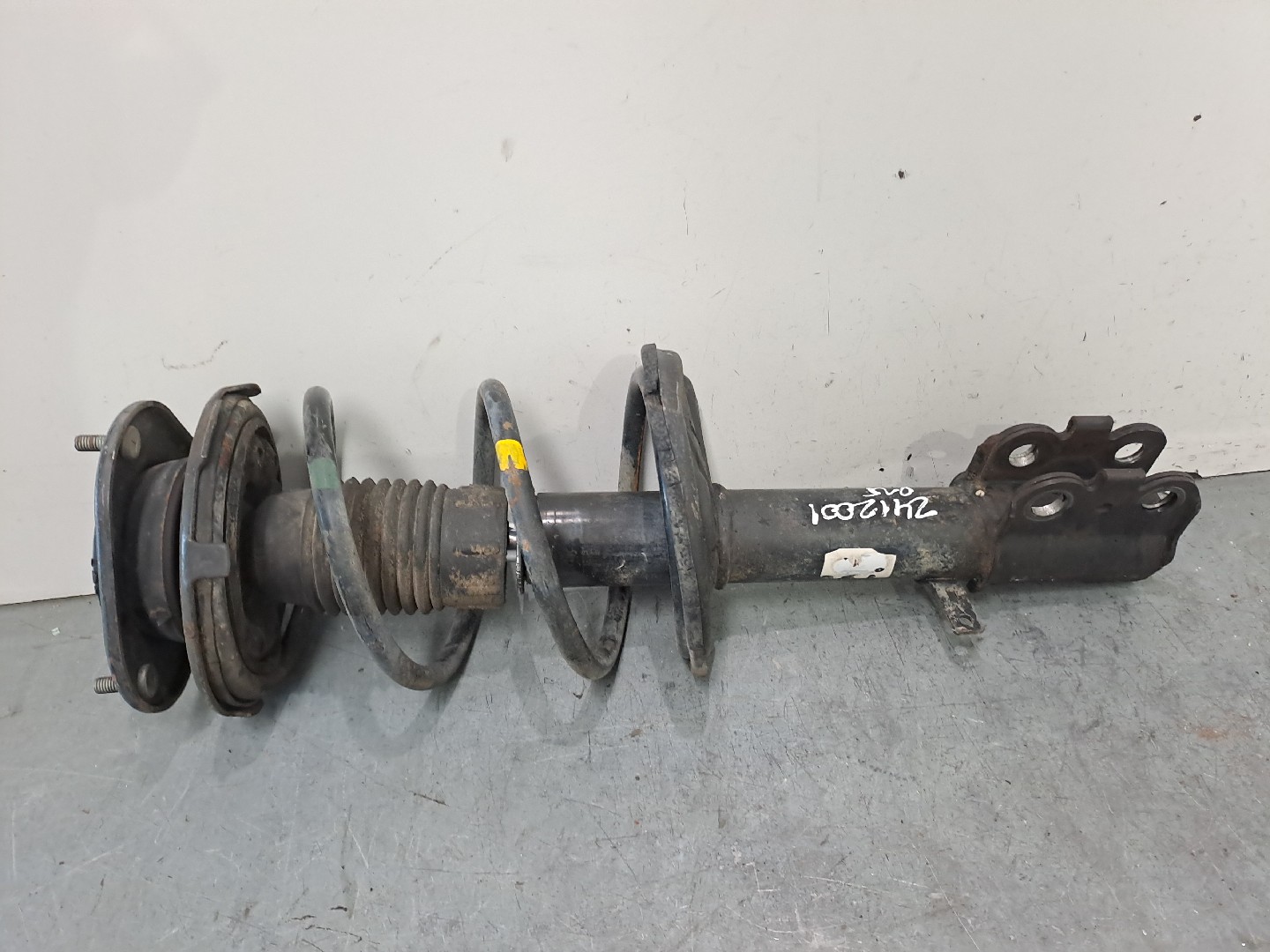 Right Front Shock Absorber TOYOTA COROLLA (_E10_) | 91 - 99