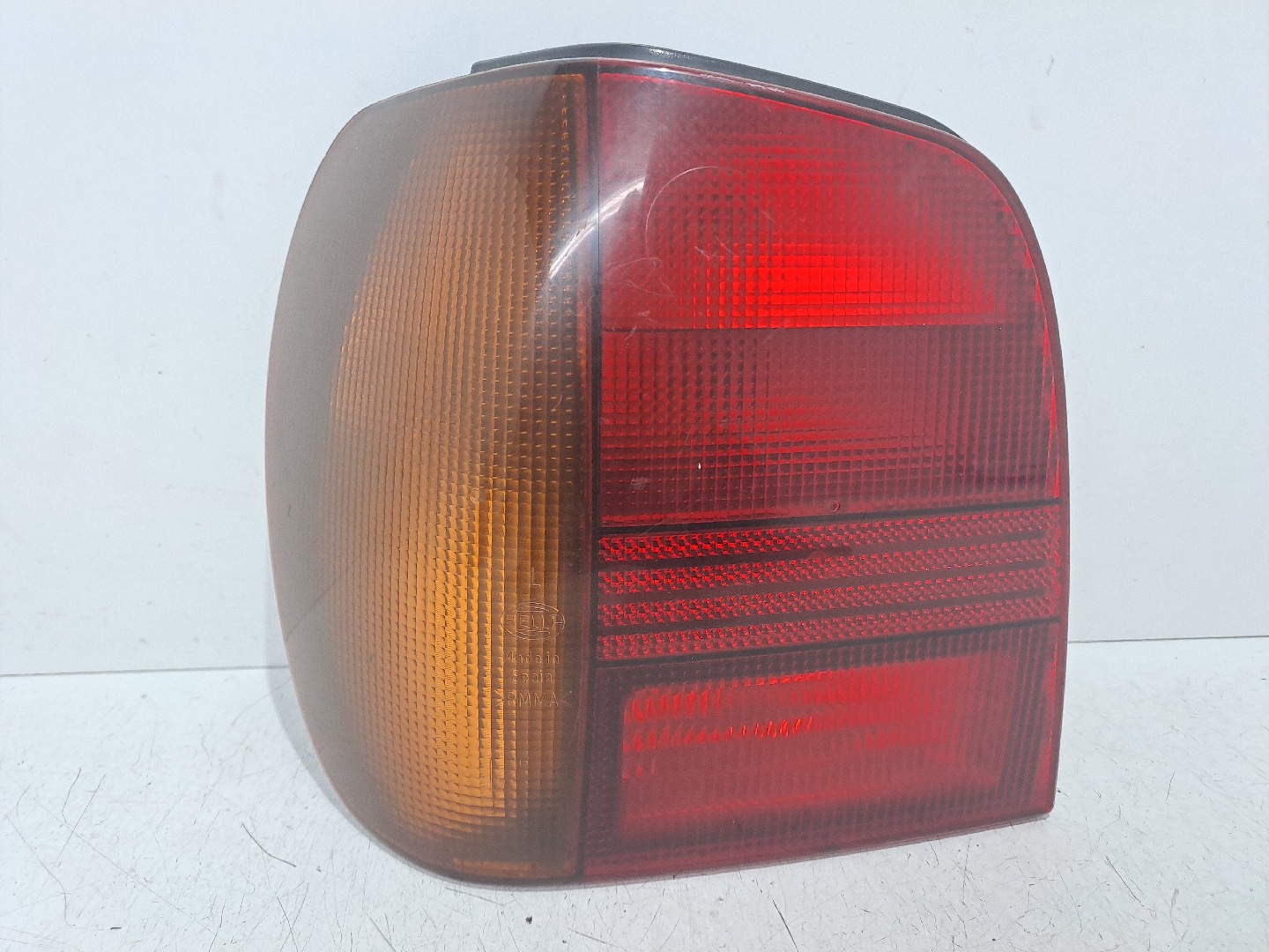 Left Taillight VOLKSWAGEN POLO (6N1) | 94 - 99