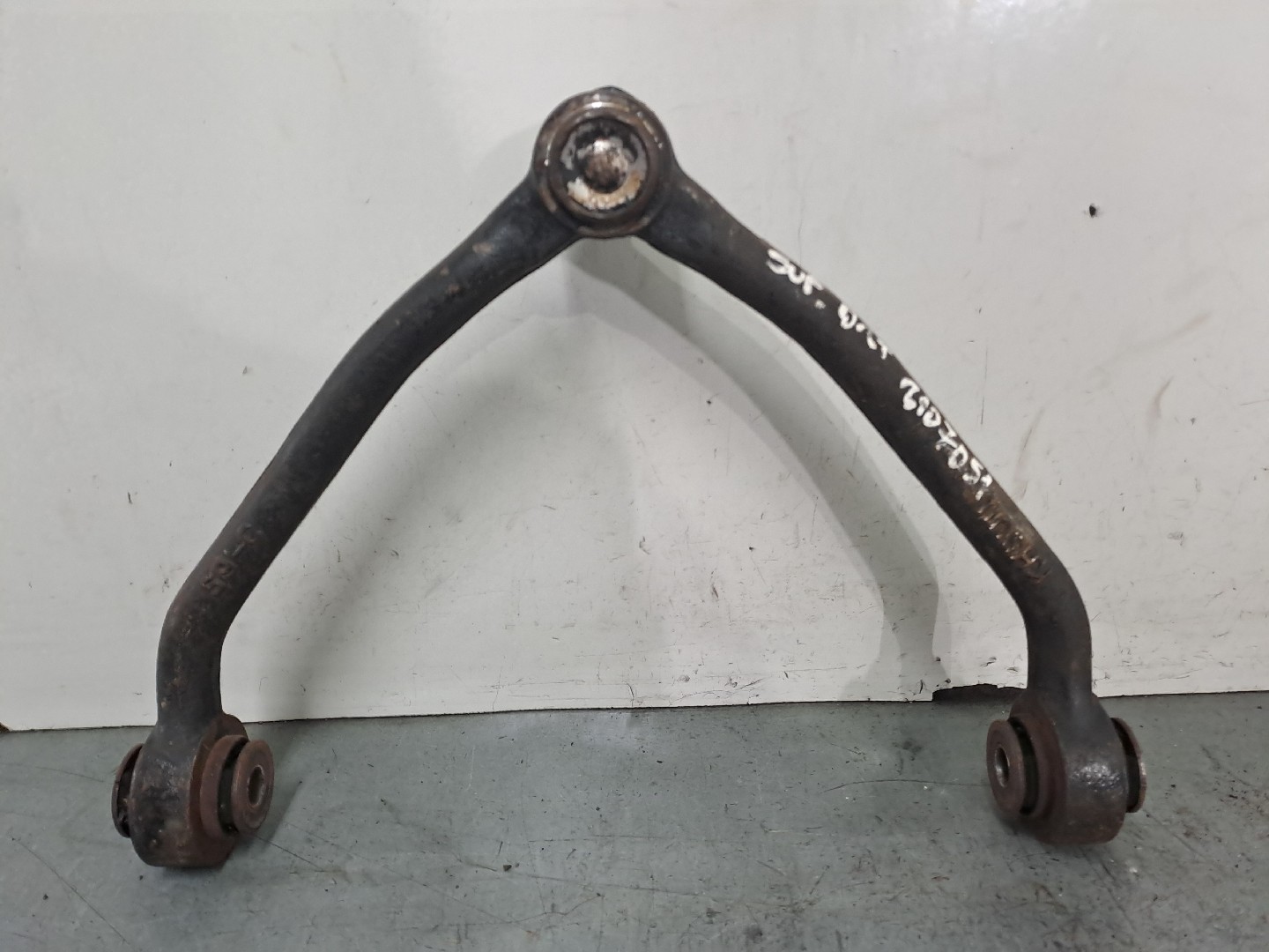Braço suspensão frente esquerdo KIA SPORTAGE (K00) | 94 - 05