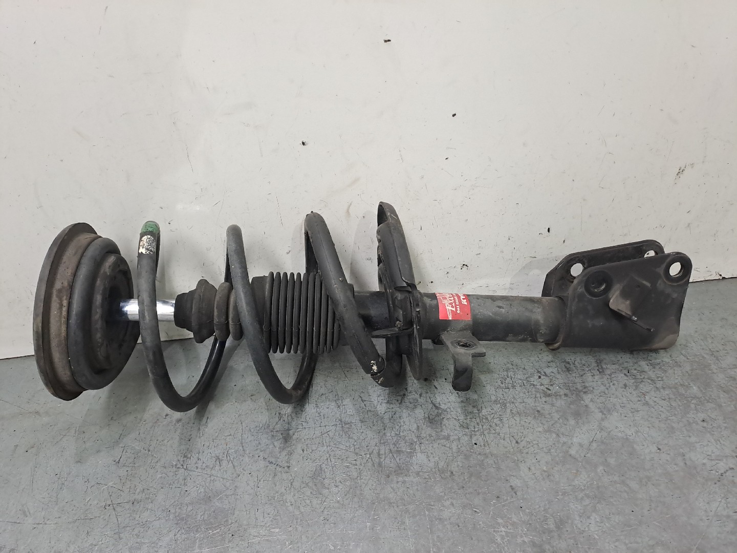 Right Front Shock Absorber RENAULT LAGUNA II Grandtour (KG0/1_) | 01 - 07