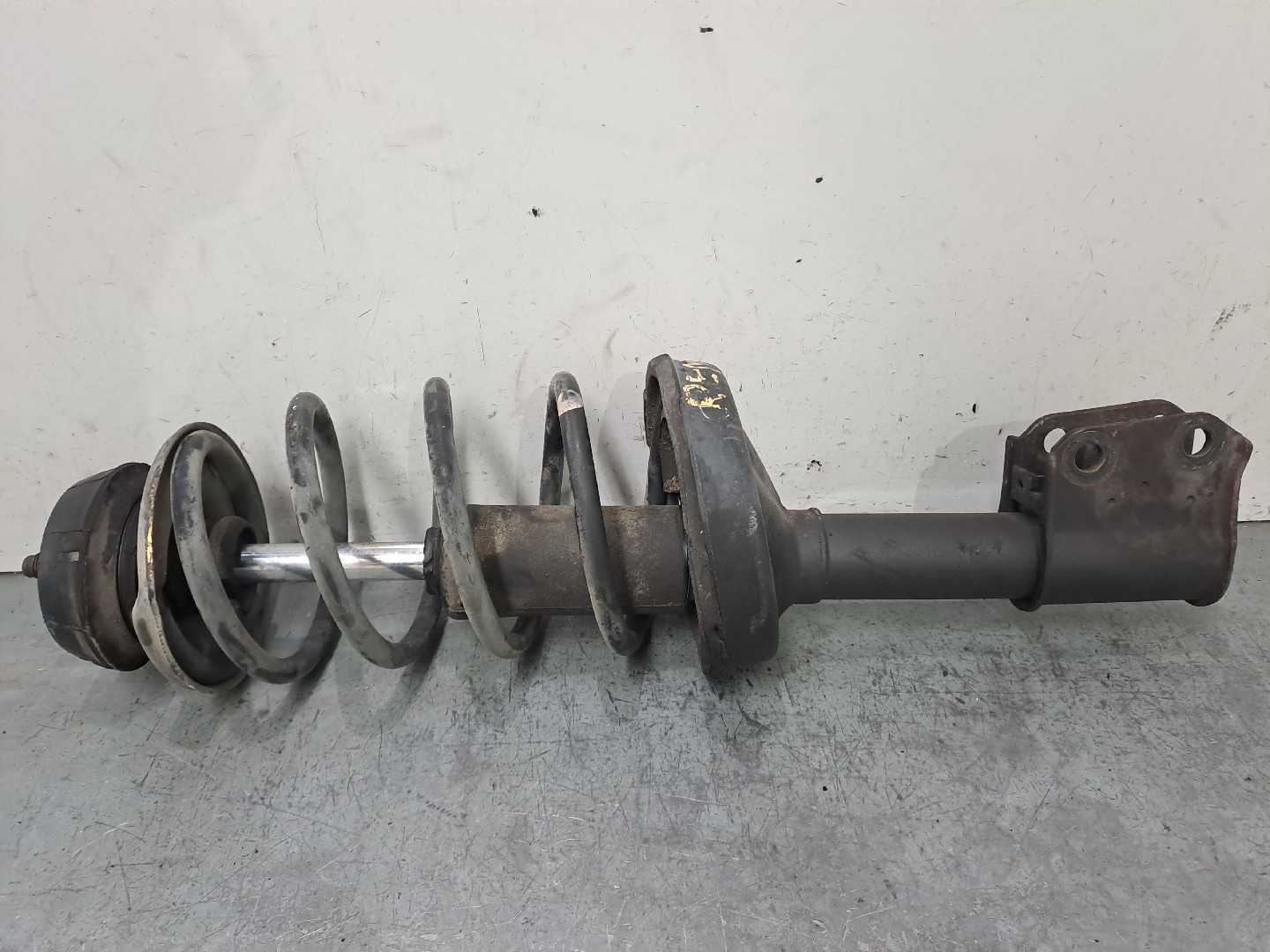 Amortecedor frente direito RENAULT KANGOO Express (FC0/1_) | 97 - 