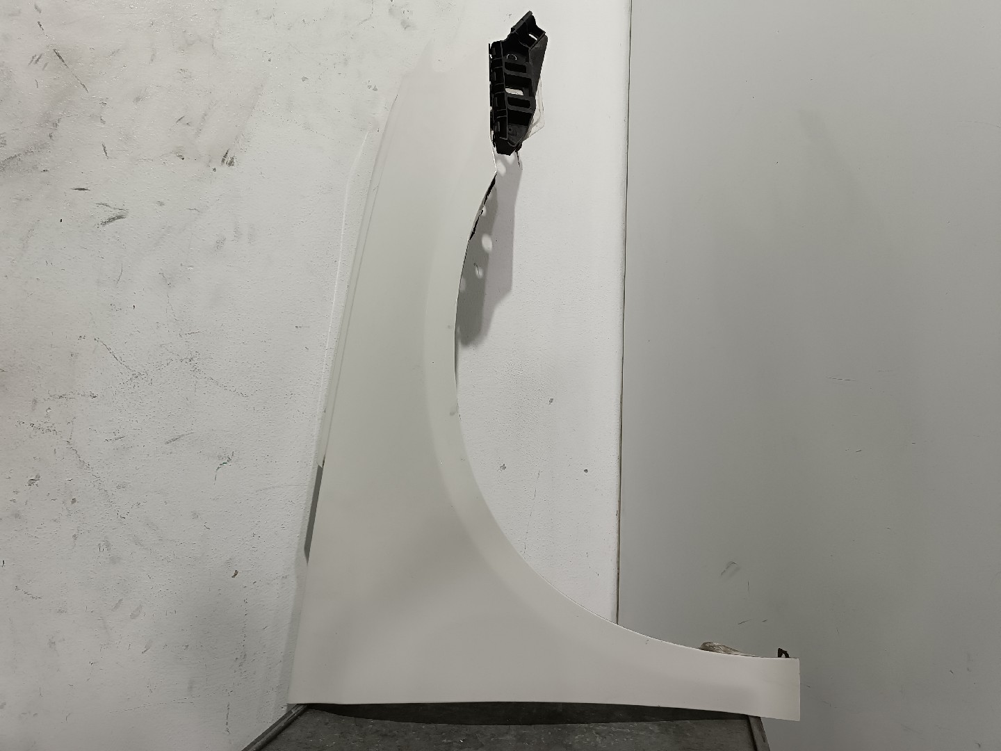 Right Front Fenders VOLKSWAGEN SCIROCCO (137, 138) | 08 - 17