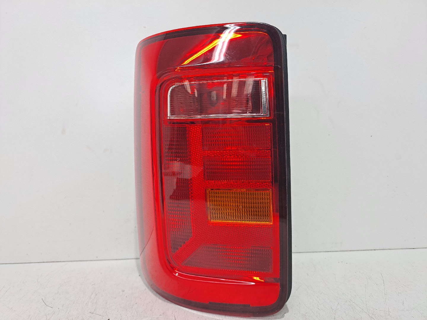 Farolim esquerdo VOLKSWAGEN CADDY IV Combi (SAB, SAJ) | 15 - 
