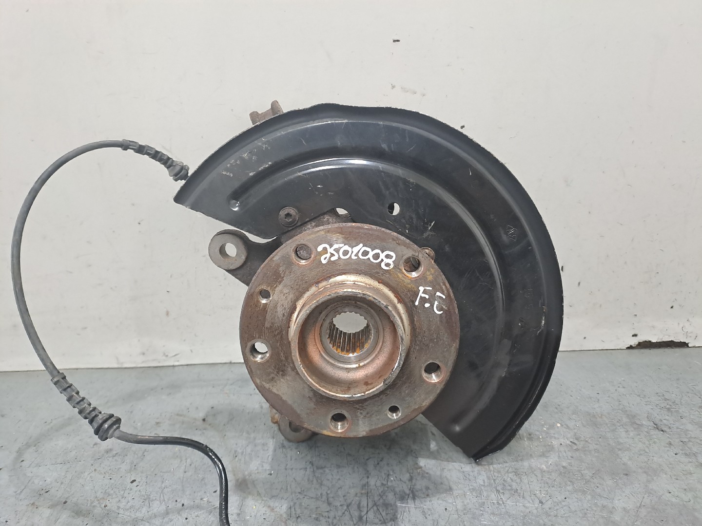 Left Front Steering Knuckle DACIA DUSTER (HS_) | 10 - 18