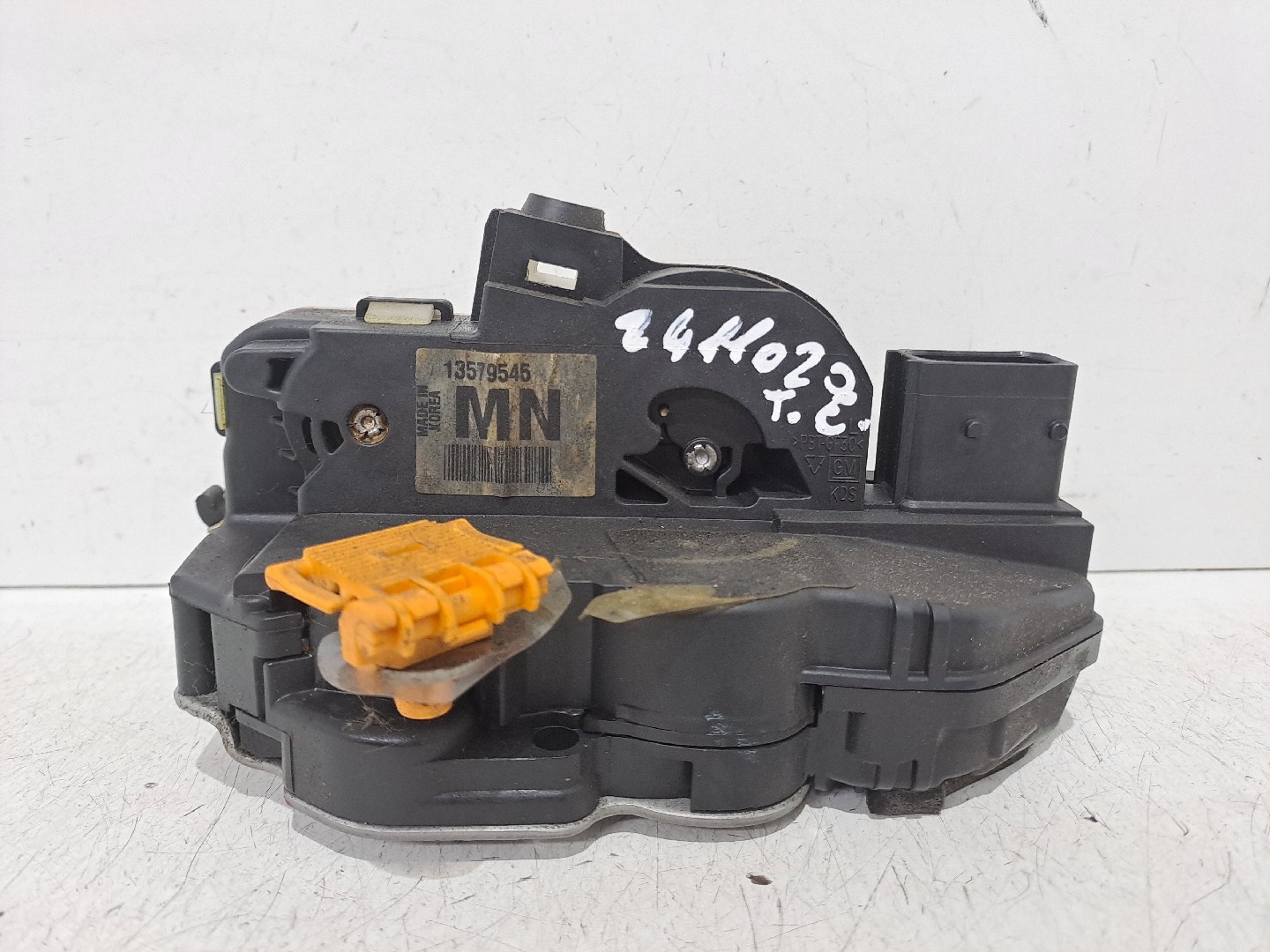 Rear Left Lock CHEVROLET AVEO Hatchback (T300) | 11 - 