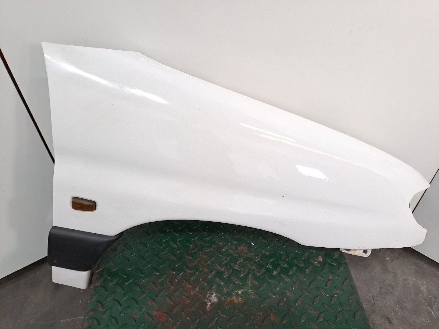 Guarda-lamas direito CITROEN BERLINGO / BERLINGO FIRST Caixa (M_) | 96 - 11