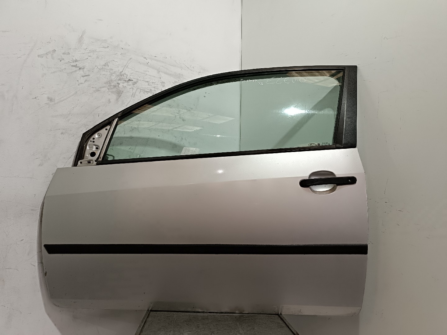 Porta frente esquerda FORD FIESTA V (JH_, JD_) | 01 - 14