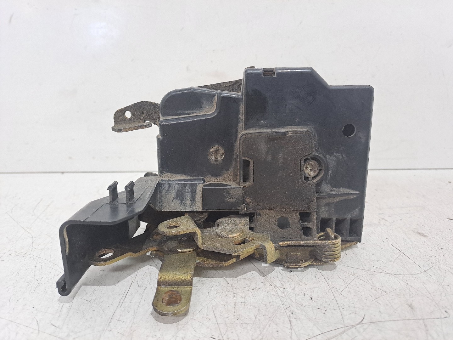 Fechadura trás esquerda BMW 3 (E30) | 82 - 92