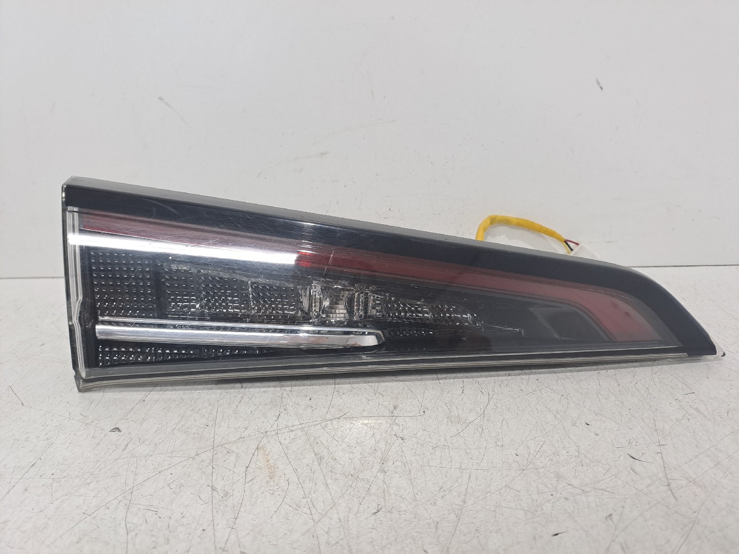 Left Tailgate Light TOYOTA COROLLA Combi (_E21_) | 19 - 