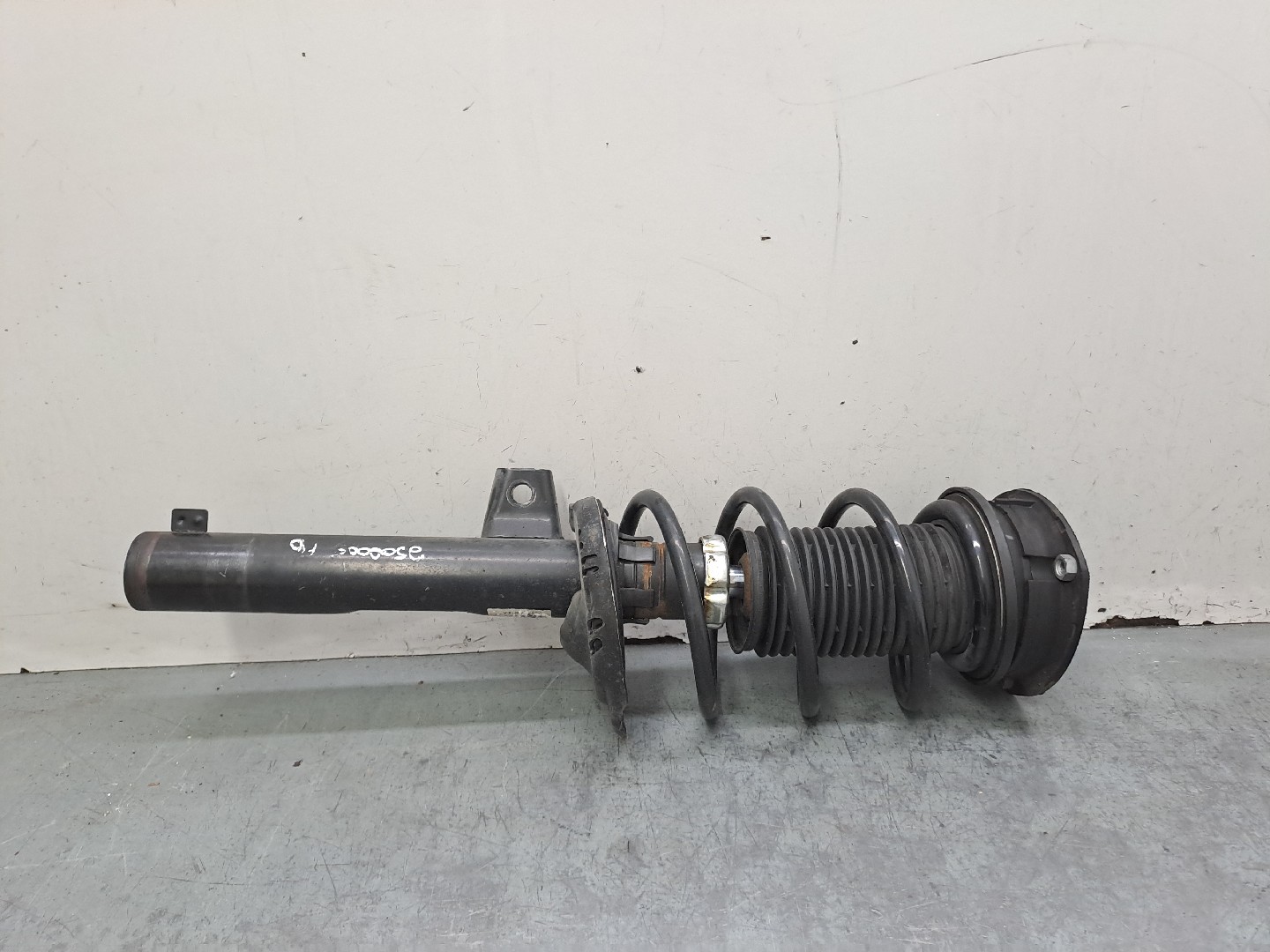 Right Front Shock Absorber SKODA OCTAVIA III Combi (5E5) | 12 - 