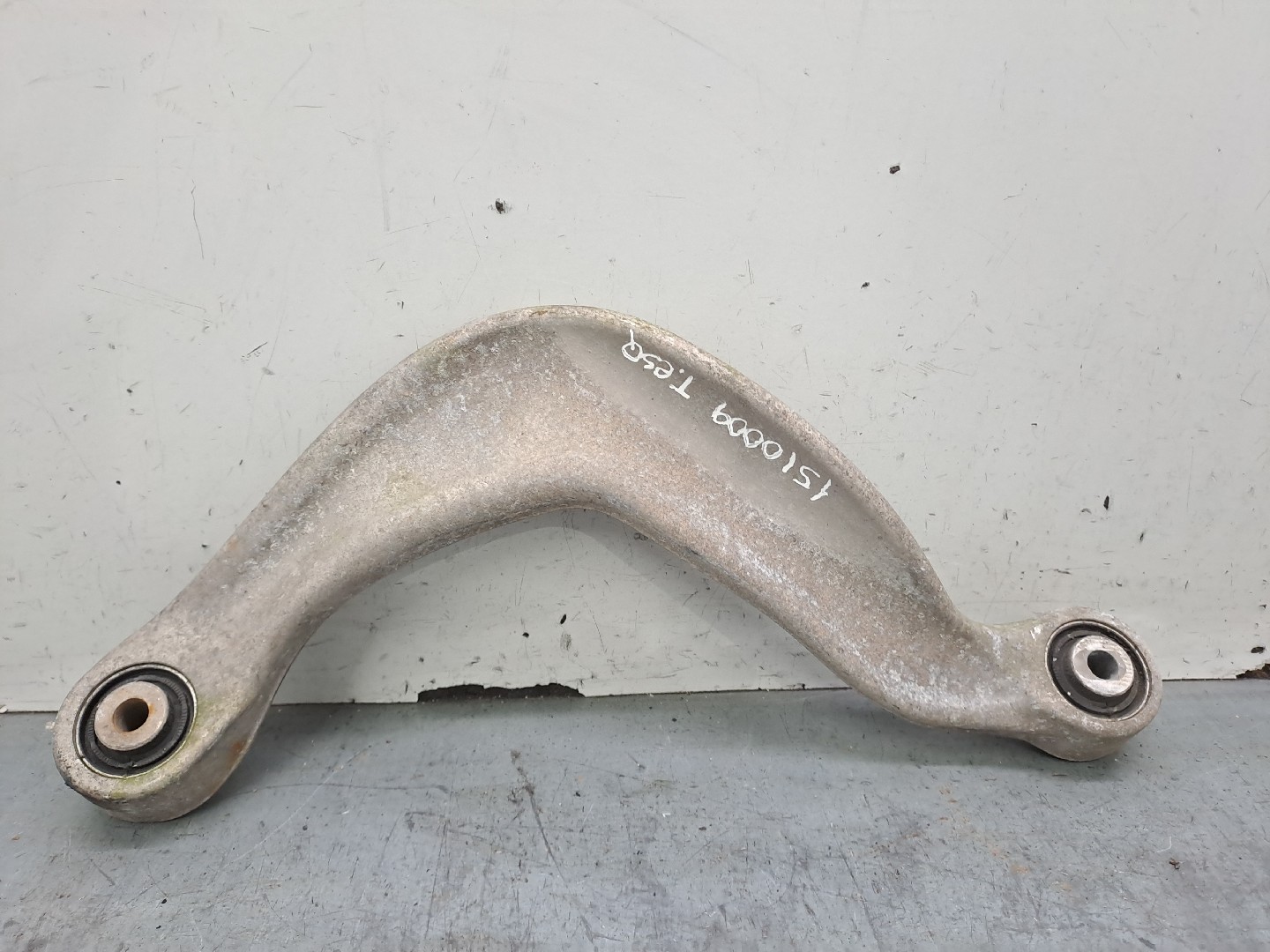 Braço suspensão trás esquerdo AUDI A4 Avant (8K5, B8) | 07 - 15