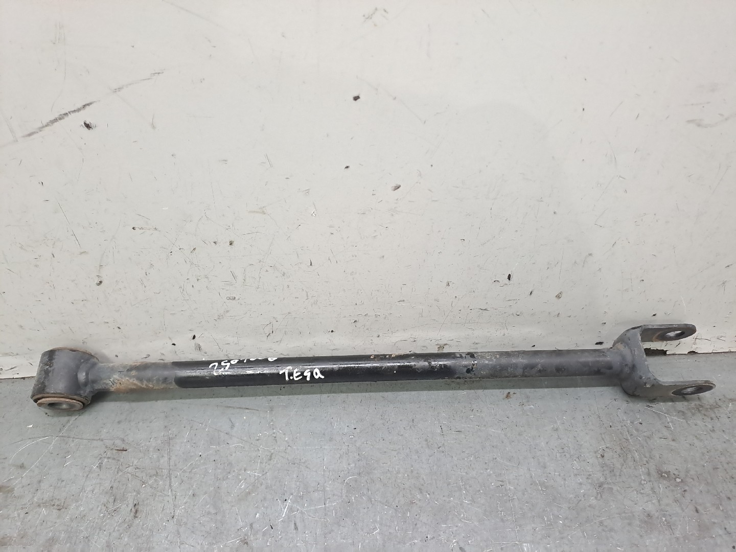 Left Rear Suspension Arm DACIA DUSTER (HS_) | 10 - 18