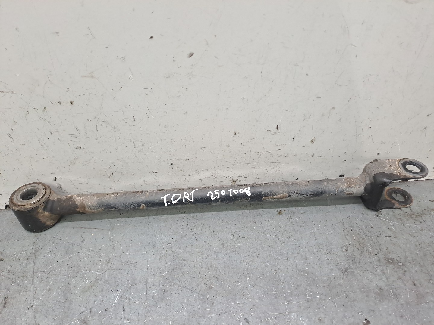 Right Rear Suspension Arm DACIA DUSTER (HS_) | 10 - 18