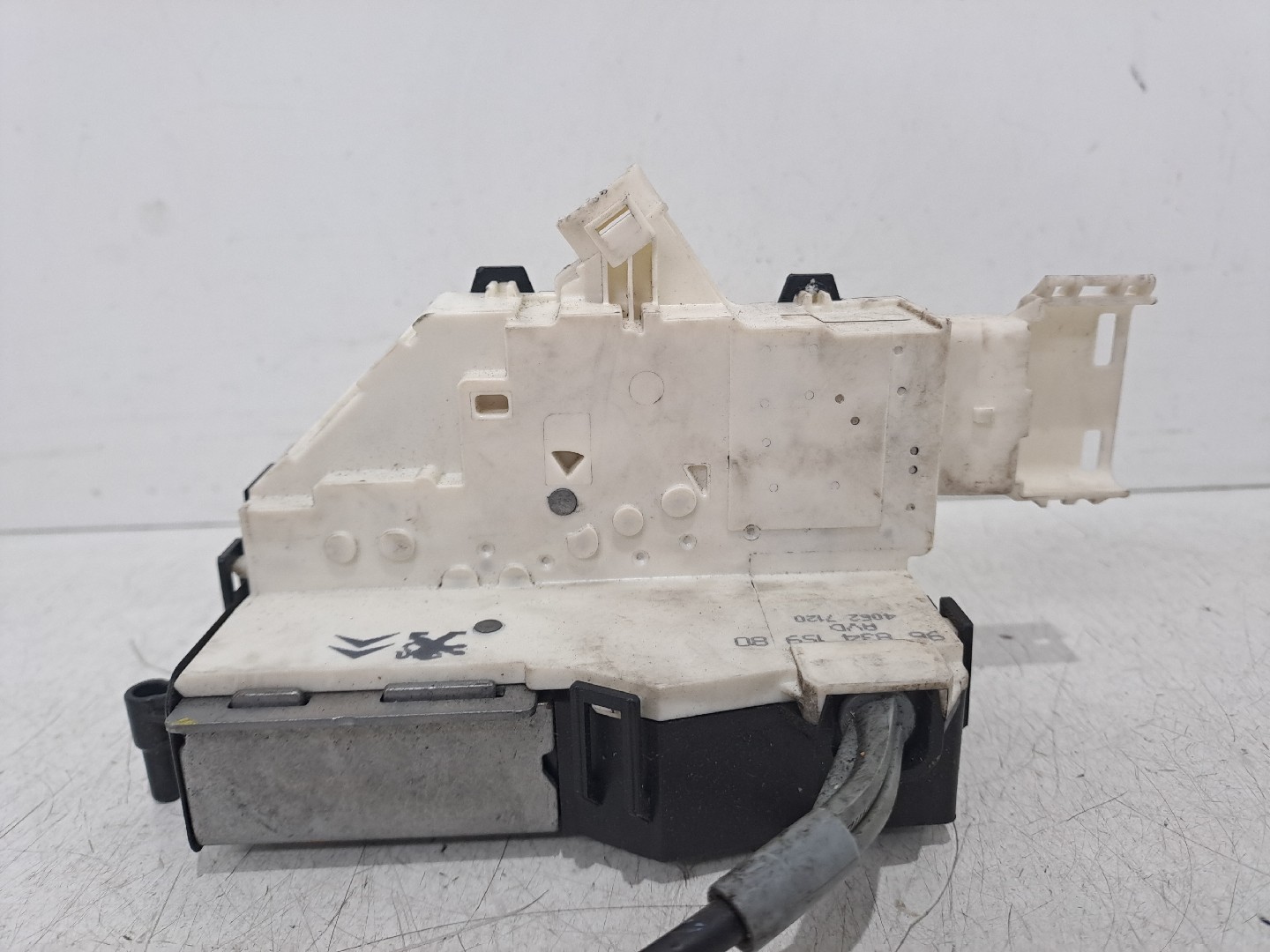 Fechadura frente direita CITROEN C4 I (LC_) | 04 - 13