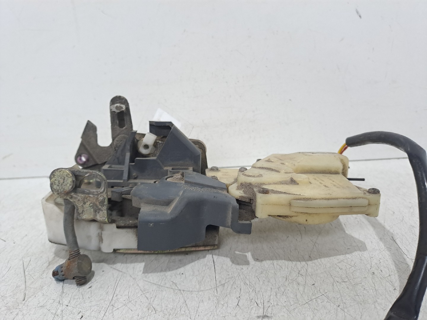 Fechadura trás direita HONDA CIVIC VI três volumes (EJ, EK) | 95 - 01