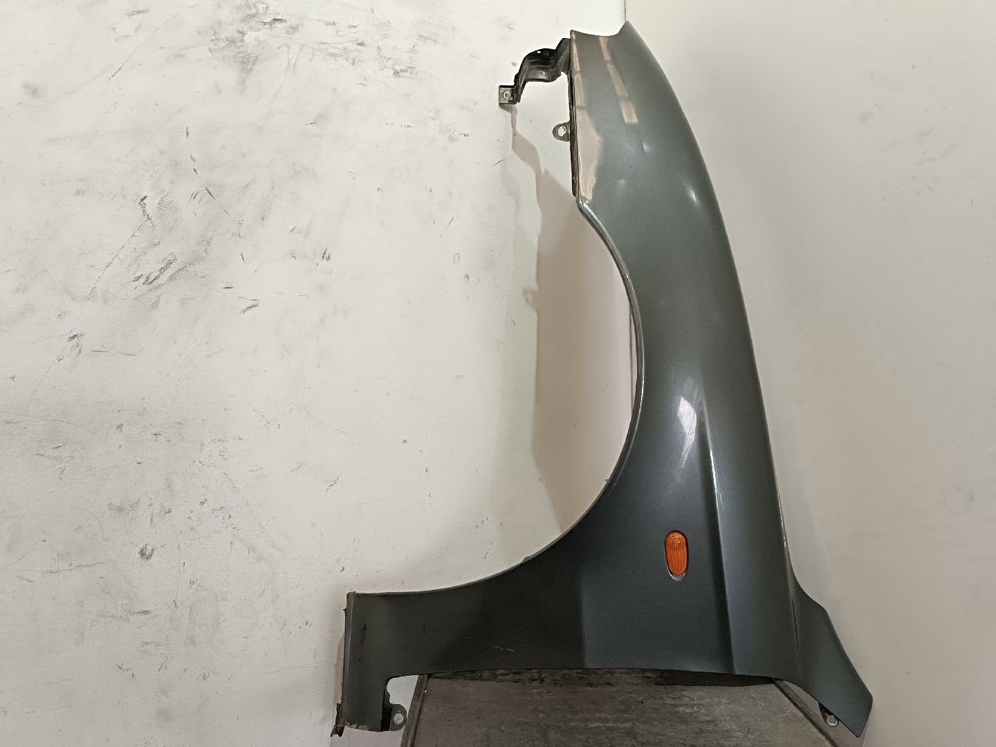 Guarda-lamas esquerdo ALFA ROMEO 147 (937_) | 00 - 10