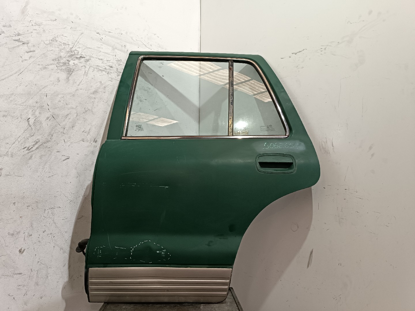 Left Rear Door KIA SPORTAGE (K00) | 94 - 05