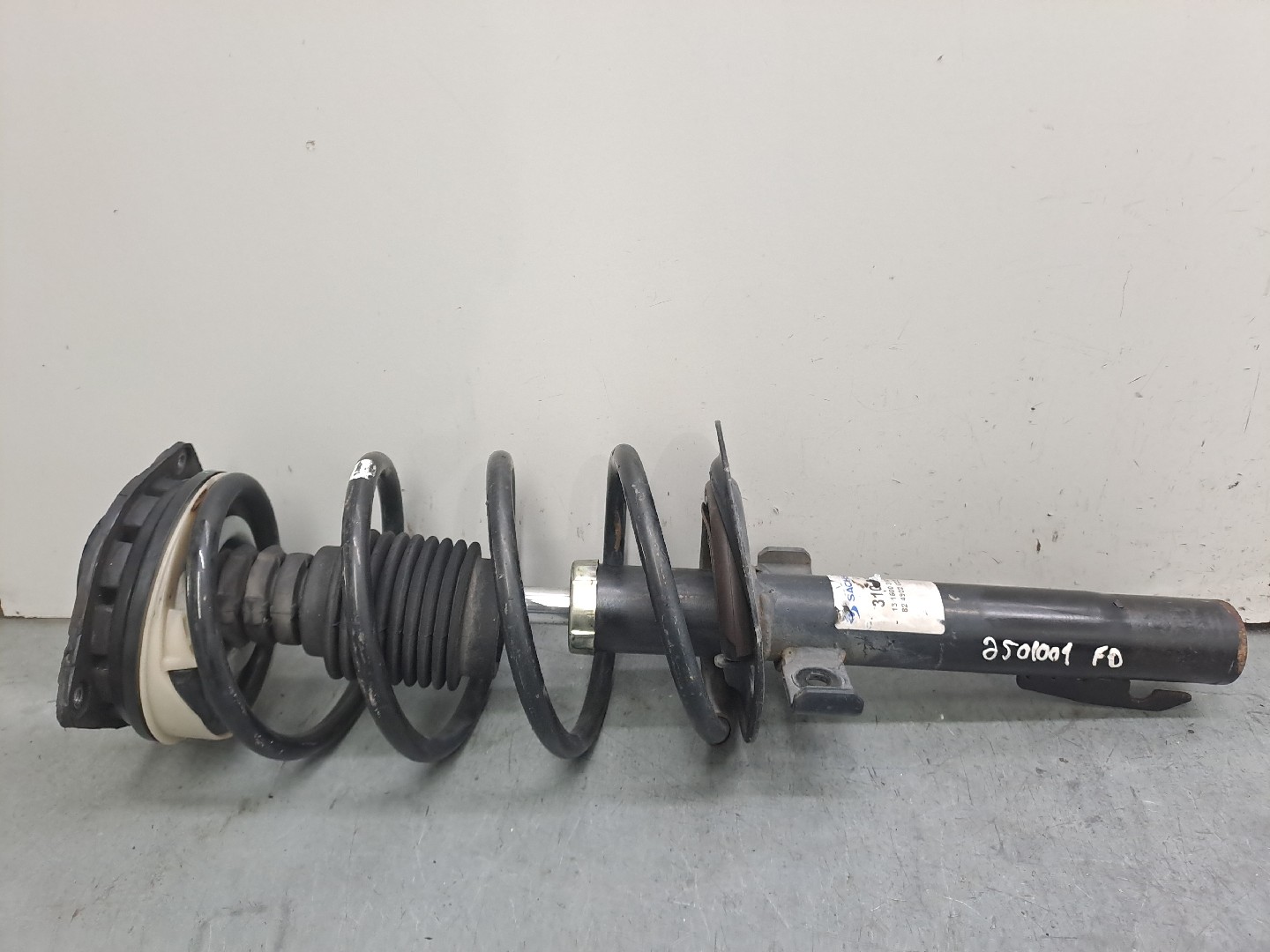 Right Front Shock Absorber RENAULT MEGANE II Grandtour (KM0/1_) | 03 - 12